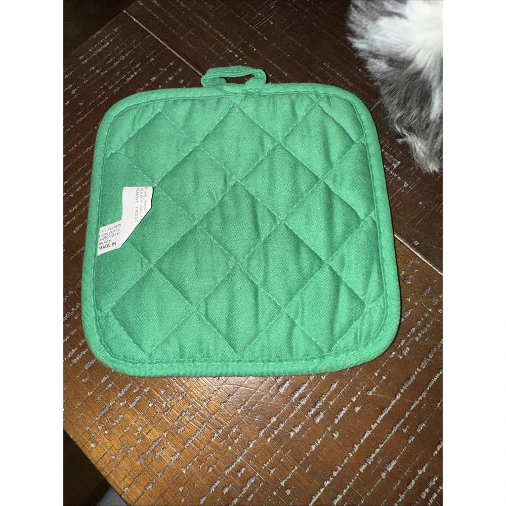 Christmas Joy Wreath Oven Mitt Pot Holder Set Quilted Holiday‎ Kitchen